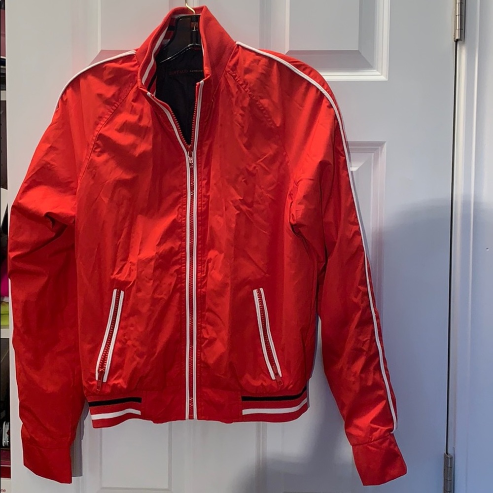 Red zip bomber